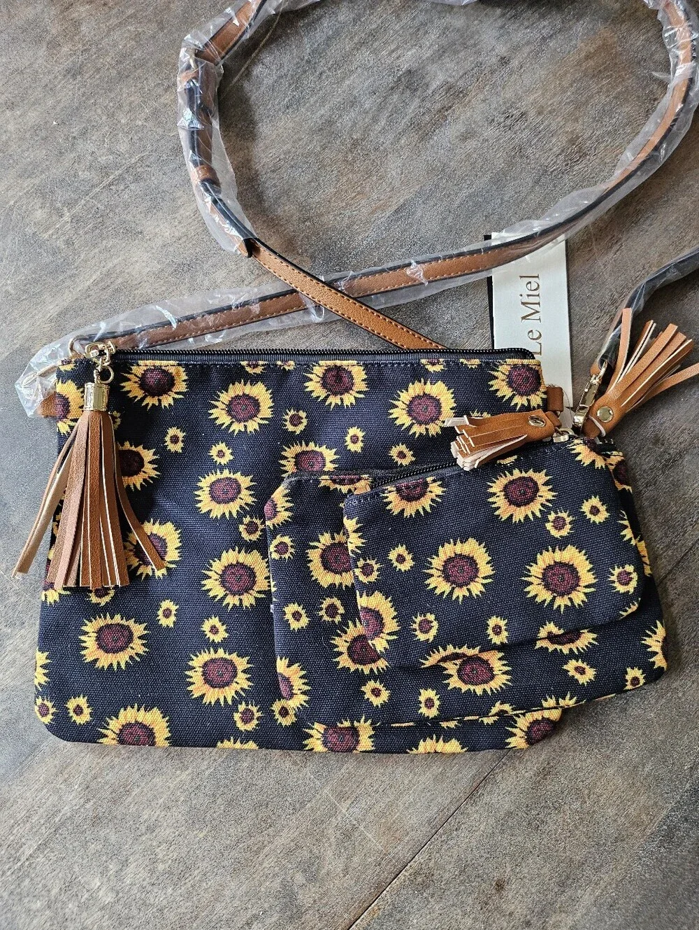 NWT Sunflower Print 3 Piece Croosbody Bag - Picture 5 of 7